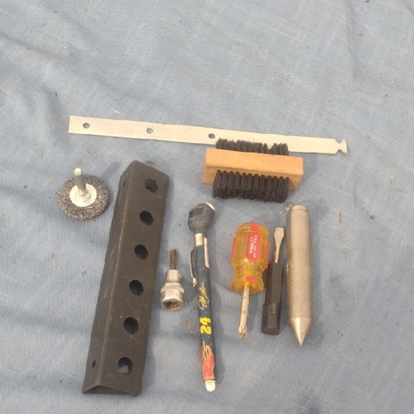 Assorted Tool Set with Screwdriver and Brush - Picture 1 of 5